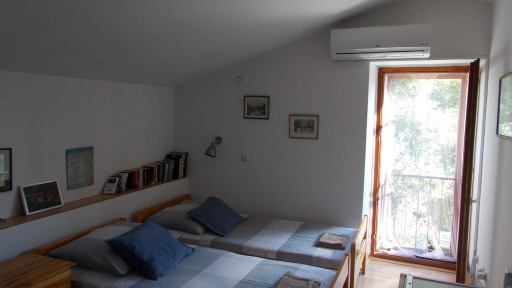 Guest House Accommodation Rupine Premantura Extérieur photo