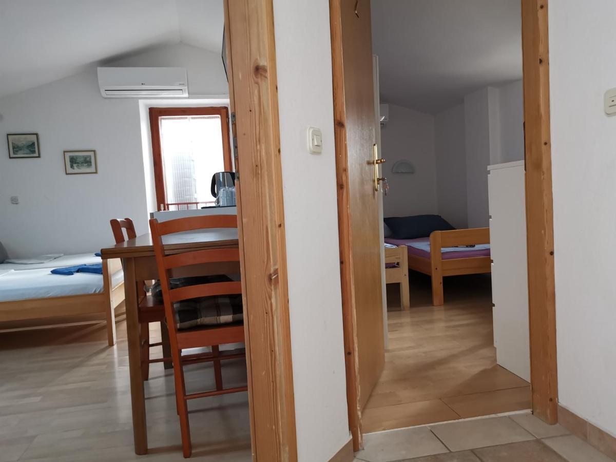 Guest House Accommodation Rupine Premantura Extérieur photo