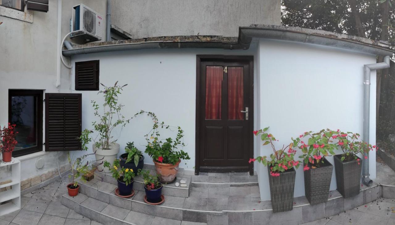 Guest House Accommodation Rupine Premantura Extérieur photo